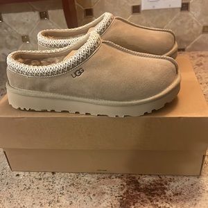 UGG Tasman Slipper